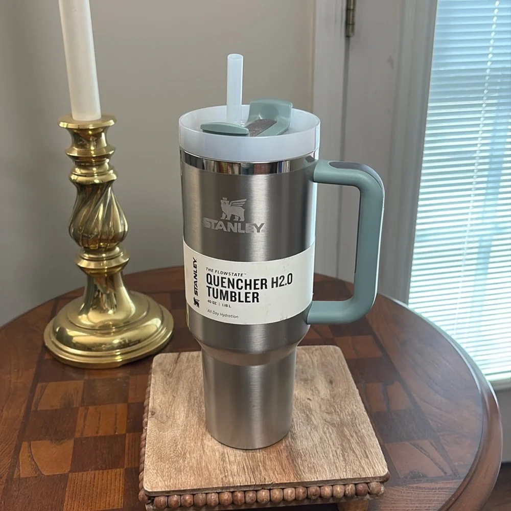 40 oz Stainless steel Quencher H20 tumbler - Picture 1 of 5